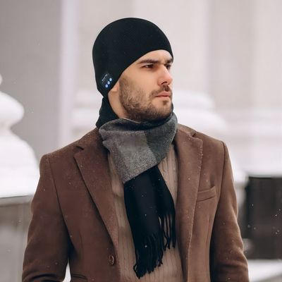 Viview Wireless speaker Beaine Hat,Stocking Stuffers Gifts for family,for Skiing ,Running
